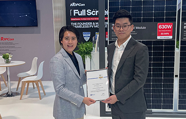 Dipilih Berdasarkan Profesinya, DAH Solar Menerima EUPD SolarProsumer Award