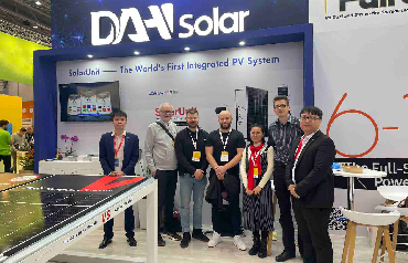 DAH Solar Memulai Debut SolarUnit dan Menampilkan Kembali Modul PV Layar Penuh di Pameran PV Jerman