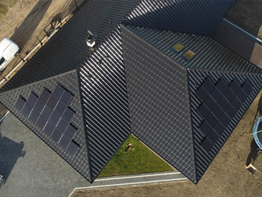 Panel Surya Hitam Penuh untuk tata surya rumah 13.2kw di Polandia
